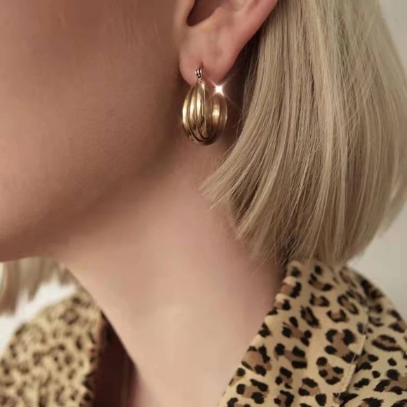 18k Gold Plated Triple Twisted Hoop Earrings - Picture 6 of 8